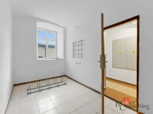 Prodej ubytování, Broumov, Malé náměstí, 298 m2