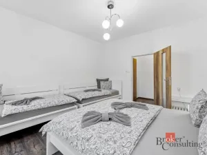 Prodej ubytování, Broumov, Malé náměstí, 298 m2