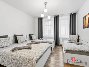 Prodej ubytování, Broumov, Malé náměstí, 298 m2