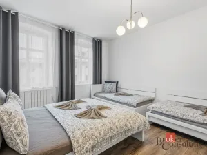 Prodej ubytování, Broumov, Malé náměstí, 298 m2