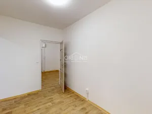 Pronájem bytu 2+1, Chomutov, Březenecká, 60 m2