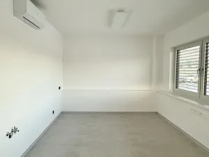 Pronájem skladu, Žebrák, Tovární, 600 m2