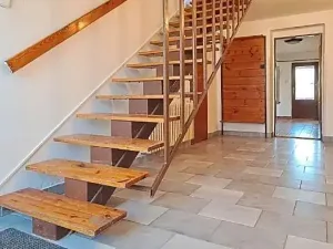 Prodej rodinného domu, Lomnička, 300 m2