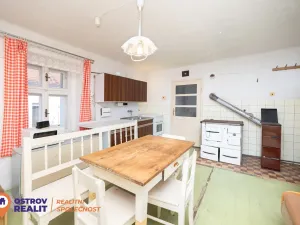 Prodej rodinného domu, Chlum, 823 m2