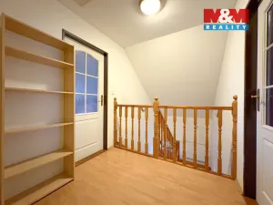 Prodej restaurace, Velké Žernoseky, 438 m2