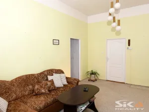 Prodej bytu 2+1, Louny, Husova, 76 m2