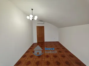 Pronájem bytu 2+1, Pardubice, 17. listopadu, 63 m2