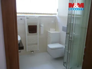 Pronájem rodinného domu, Praha - Cholupice, Lhenická, 200 m2