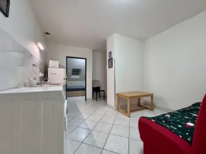 Pronájem bytu 2+kk, Praha - Smíchov, U Santošky, 50 m2