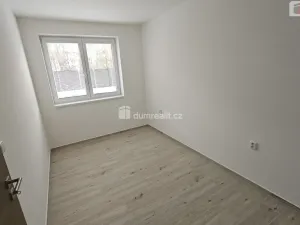 Pronájem bytu 2+kk, Kralupy nad Vltavou - Minice, Souběžná, 39 m2