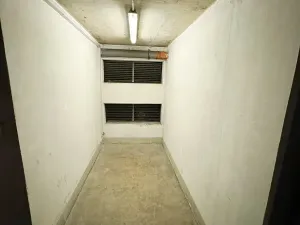 Pronájem garáže, Praha - Košíře, Zahradníčkova, 50 m2