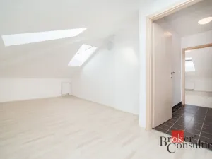 Pronájem bytu 2+kk, Kladno - Kročehlavy, Generála Selnera, 66 m2