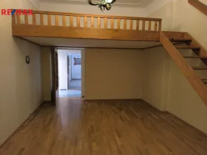 Pronájem bytu 2+1, Karlovy Vary, nábřeží Jana Palacha, 69 m2