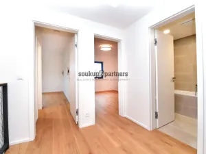 Pronájem rodinného domu, Praha - Háje, V Hájích, 220 m2