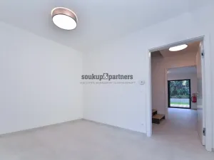 Pronájem rodinného domu, Praha - Háje, V Hájích, 220 m2