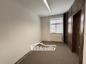 Pronájem kanceláře, Zlín, třída Tomáše Bati, 11 m2