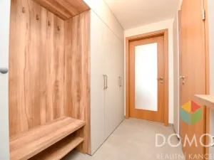 Pronájem bytu 1+kk, Praha - Vysočany, Smržových, 33 m2