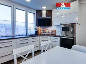 Prodej bytu 2+1, Klatovy - Klatovy III, Pod Hůrkou, 54 m2