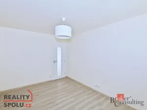 Pronájem bytu 3+1, Praha - Libeň, Přádova, 79 m2