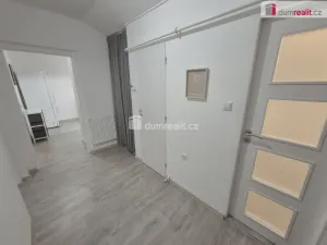 Prodej bytu 2+1, Hoštka - Kochovice, Lužická, 57 m2