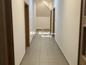 Pronájem atypického bytu, Varnsdorf, 5. května, 94 m2