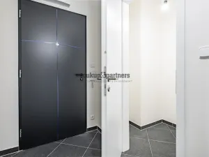 Prodej bytu 2+kk, Praha, Návarovská, 61 m2