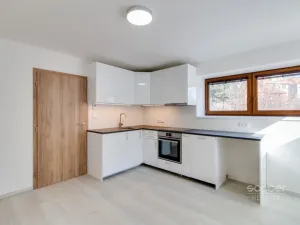Pronájem bytu 2+kk, Praha - Smíchov, Třístoličná, 38 m2