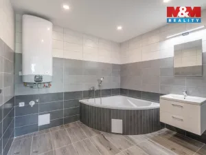 Prodej bytu 4+kk, Klobuky, Náměstí 9. května, 96 m2