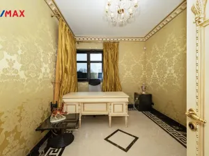 Pronájem rodinného domu, Praha - Kunratice, 450 m2