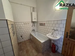 Prodej bytu 2+1, Karlovy Vary, T.G.M., 82 m2