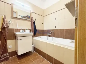 Pronájem bytu 3+kk, Pardubice, Holubova, 58 m2