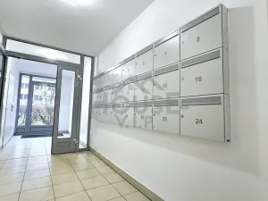 Prodej bytu 3+1, Praha, Přímětická, 68 m2