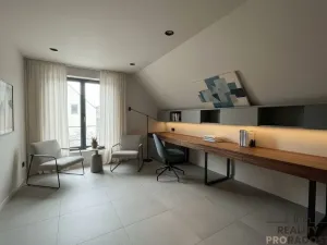 Prodej bytu 4+1, Sulejovice, Masarykova, 206 m2