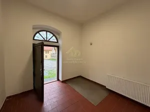 Pronájem kanceláře, Rokycany, Masarykovo náměstí, 12 m2