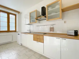 Pronájem bytu 2+1, Praha, Na okraji, 75 m2