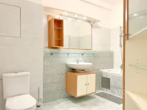 Pronájem bytu 2+1, Praha, Na okraji, 75 m2