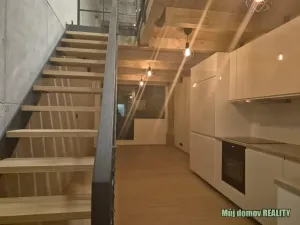 Pronájem bytu 3+kk, Praha - Vysočany, Kolbenova, 66 m2