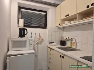 Pronájem bytu 1+1, Praha - Modřany, Kolářova, 35 m2