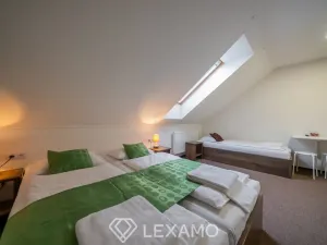 Prodej ubytování, Jevišovka, 241 m2