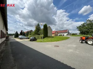 Pronájem výrobních prostor, Věžky, 2322 m2