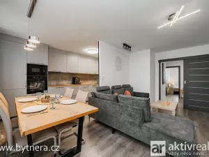 Prodej bytu 3+1, Neratovice, Kojetická, 78 m2