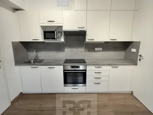 Pronájem bytu 3+1, Praha - Hlubočepy, Nad pomníkem, 120 m2