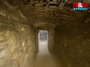 Pronájem restaurace, Jílové u Prahy, Masarykovo náměstí, 68 m2