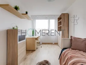 Pronájem bytu 3+1, Praha - Kobylisy, Kaňkovského, 72 m2