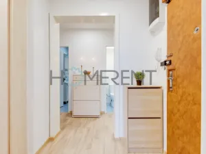 Pronájem bytu 3+1, Praha - Kobylisy, Kaňkovského, 72 m2