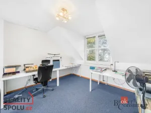 Pronájem rodinného domu, Průhonice, U Křížku, 447 m2