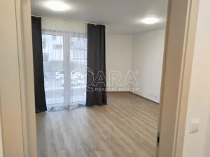 Pronájem bytu 1+kk, Praha - Záběhlice, Klapálkova, 32 m2