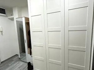 Pronájem bytu 2+kk, Praha - Prosek, Vysočanská, 43 m2