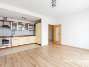Pronájem bytu 2+kk, Praha - Libeň, Podvinný mlýn, 52 m2