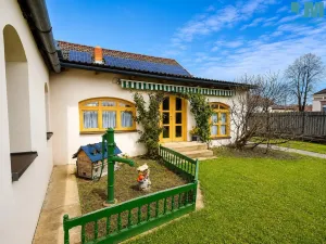 Prodej rodinného domu, Hevlín, 250 m2